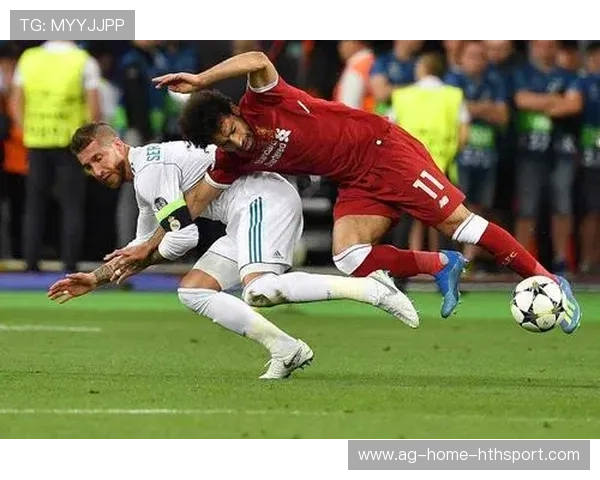 世界足球先生竞争进入最后阶段，三巨头积分接近